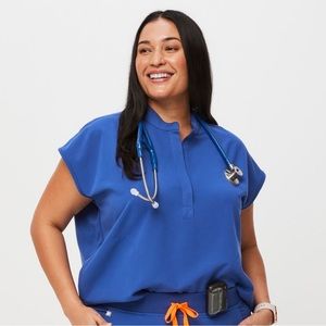 FIGS Large Rafaela Oversized Scrub Top Winning Blue